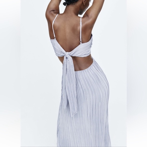 NWT ZARA Cutout Pleated Midi Dress Size XS Blogger Favorite - Picture 3 of 7